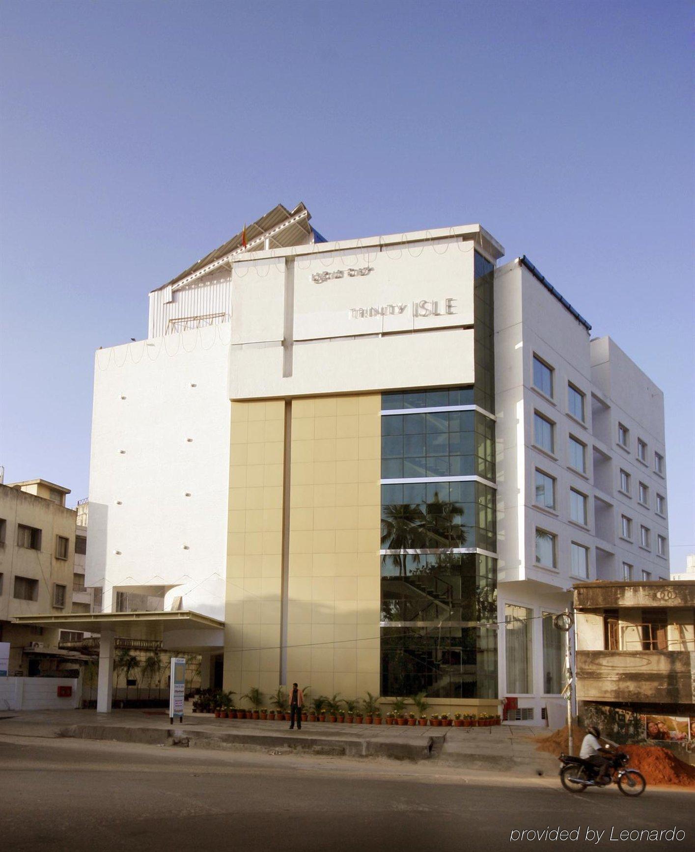 Hotel Trinity Isle Bangalore Ngoại thất bức ảnh